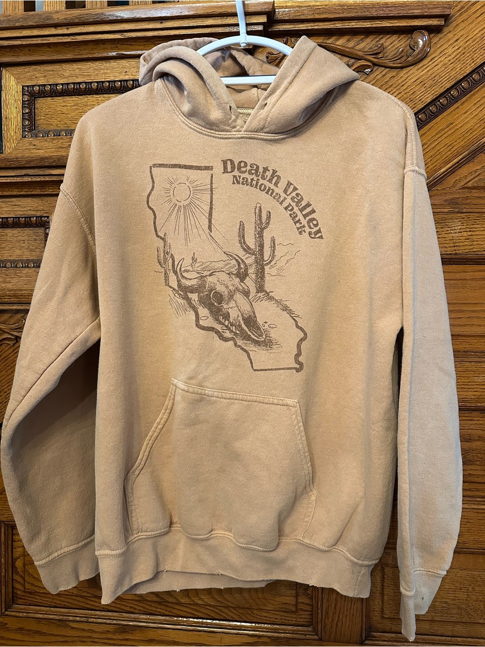 Goodie Two Sleeves Death Valley National Park Graphic Hoodie Size M